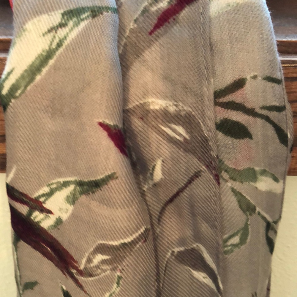 Scarf - Picture 2 of 4